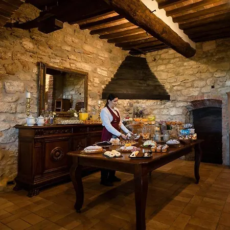 Borgo Laticastelli Отель