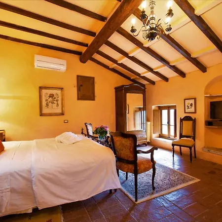 Borgo Laticastelli Отель Раполано-Терме