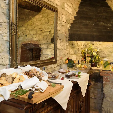 Borgo Laticastelli Отель 4*
