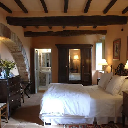 Отель Borgo Laticastelli Раполано-Терме