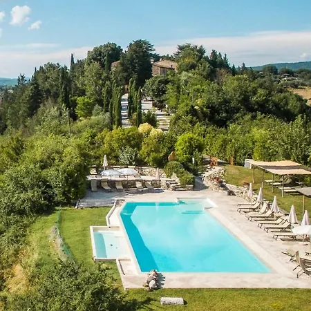 Отель Borgo Laticastelli Раполано-Терме